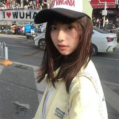 不愿恋爱的雀斑小姐